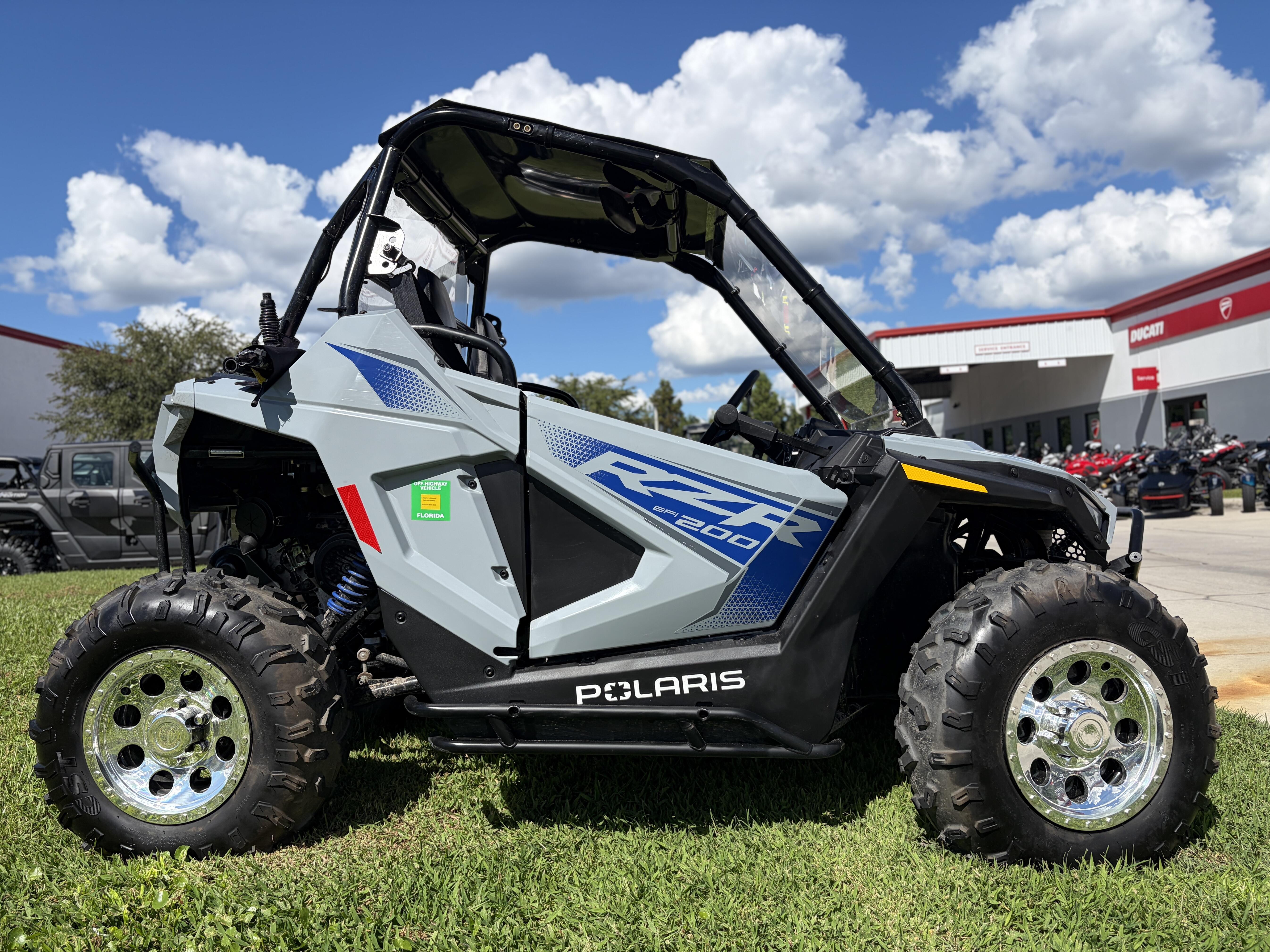 2025 Polaris RZR 200 EFI  STORM GRAY  BLUE
