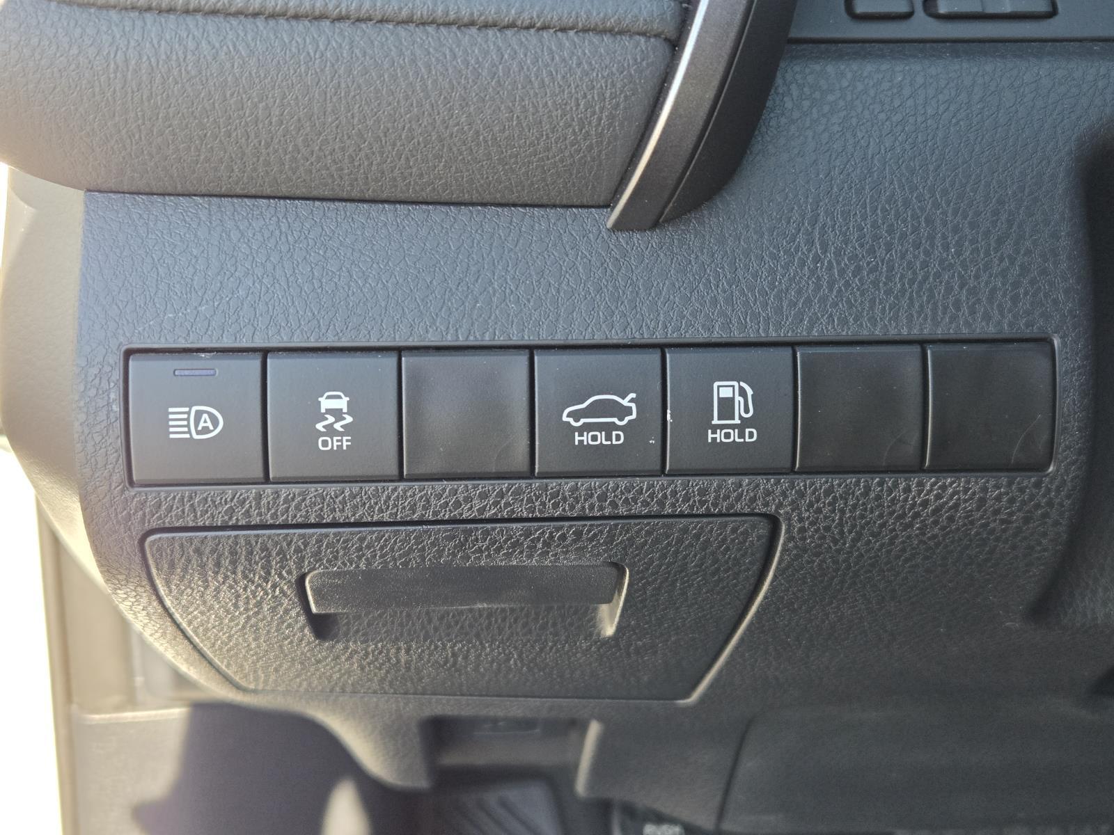 2024 Toyota Camry LE - Photo 17