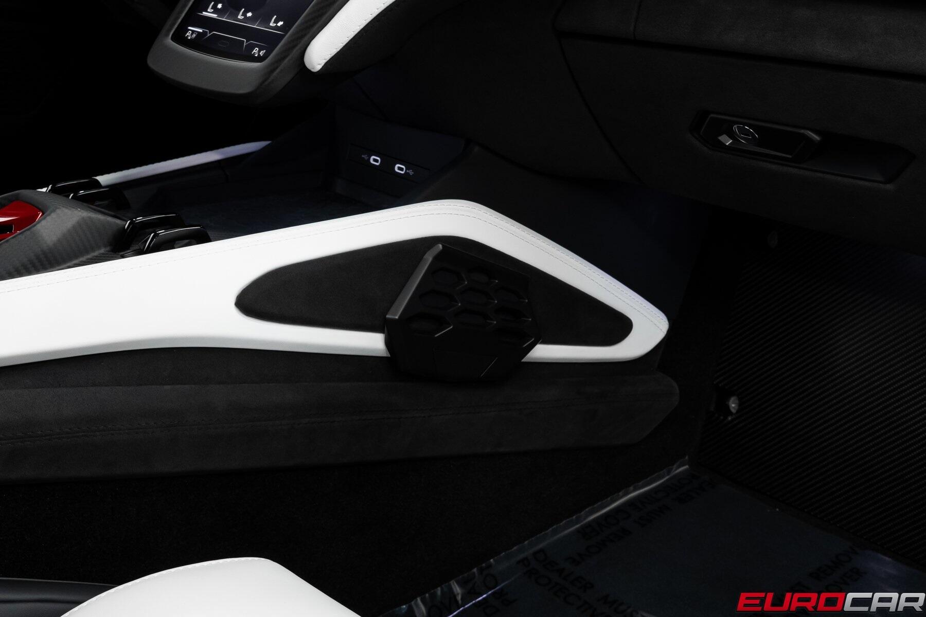 Used 2025 Lamborghini Revuelto *HIGH GLOSS STYLE PACKAGE * PASSENGER DISPLAY*Image 40