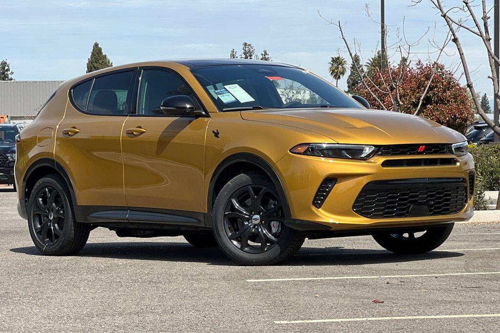 Used 2024 Dodge Hornet R/T Plus with VIN ZACPDFDW4R3A21355 for sale in Clovis, CA