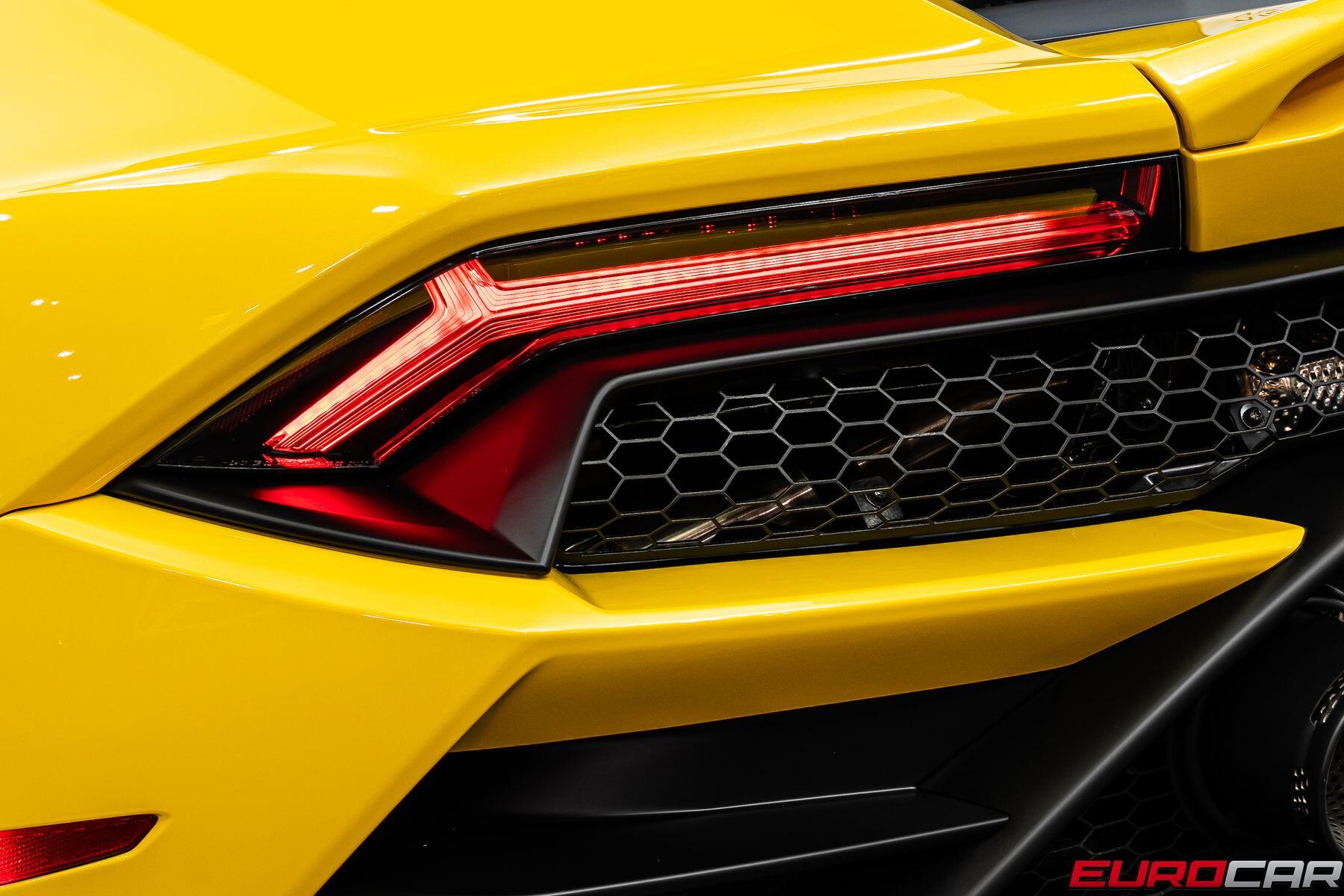 2021 Lamborghini Huracan EVO RWD *CARBON SPORT SEATS * FRONT PPF*Image 20