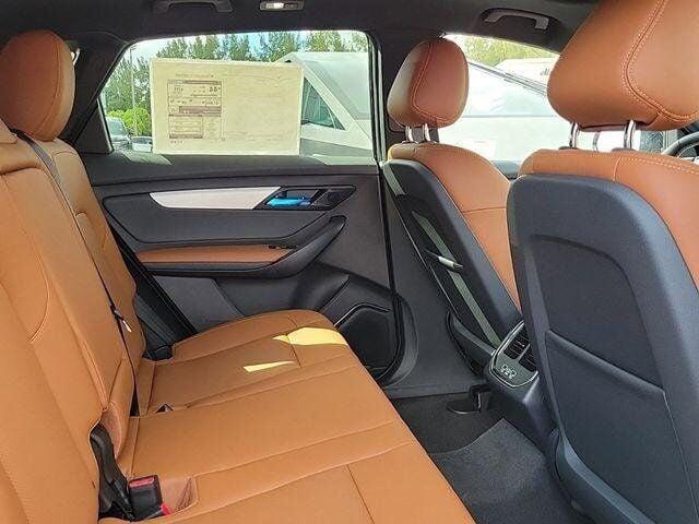 2025 VinFast VF 8 Plus - Photo 8