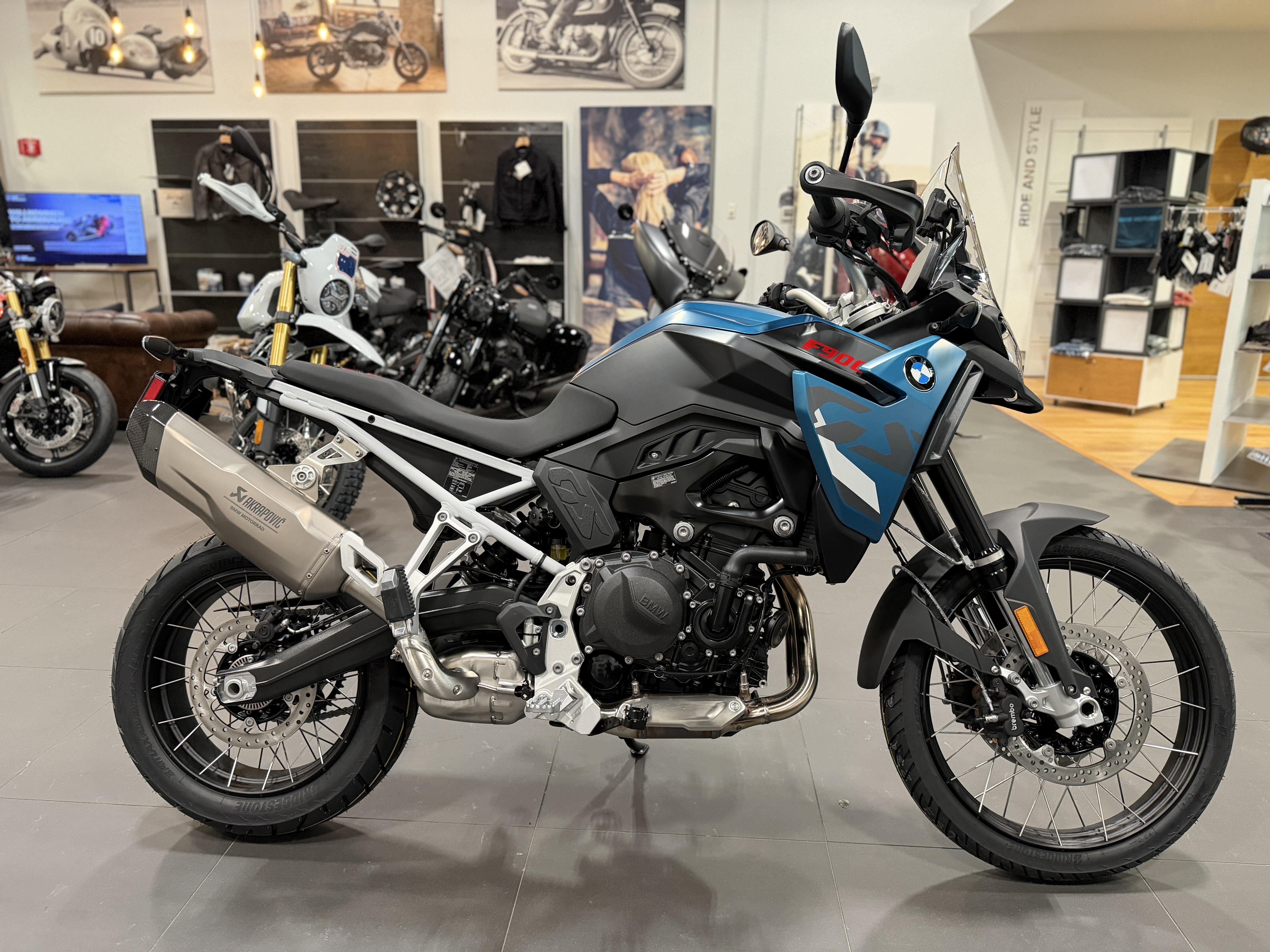 2026 BMW F 900 GS
