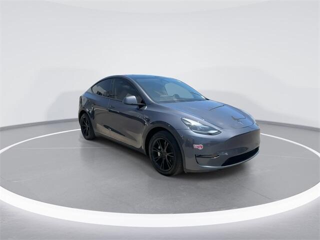 Used 2023 Tesla Model Y Long Range with VIN 7SAYGAEEXPF917700 for sale in Kansas City