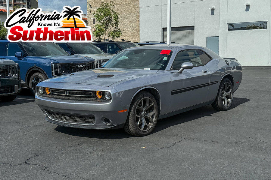 2016 Dodge Challenger SXT
