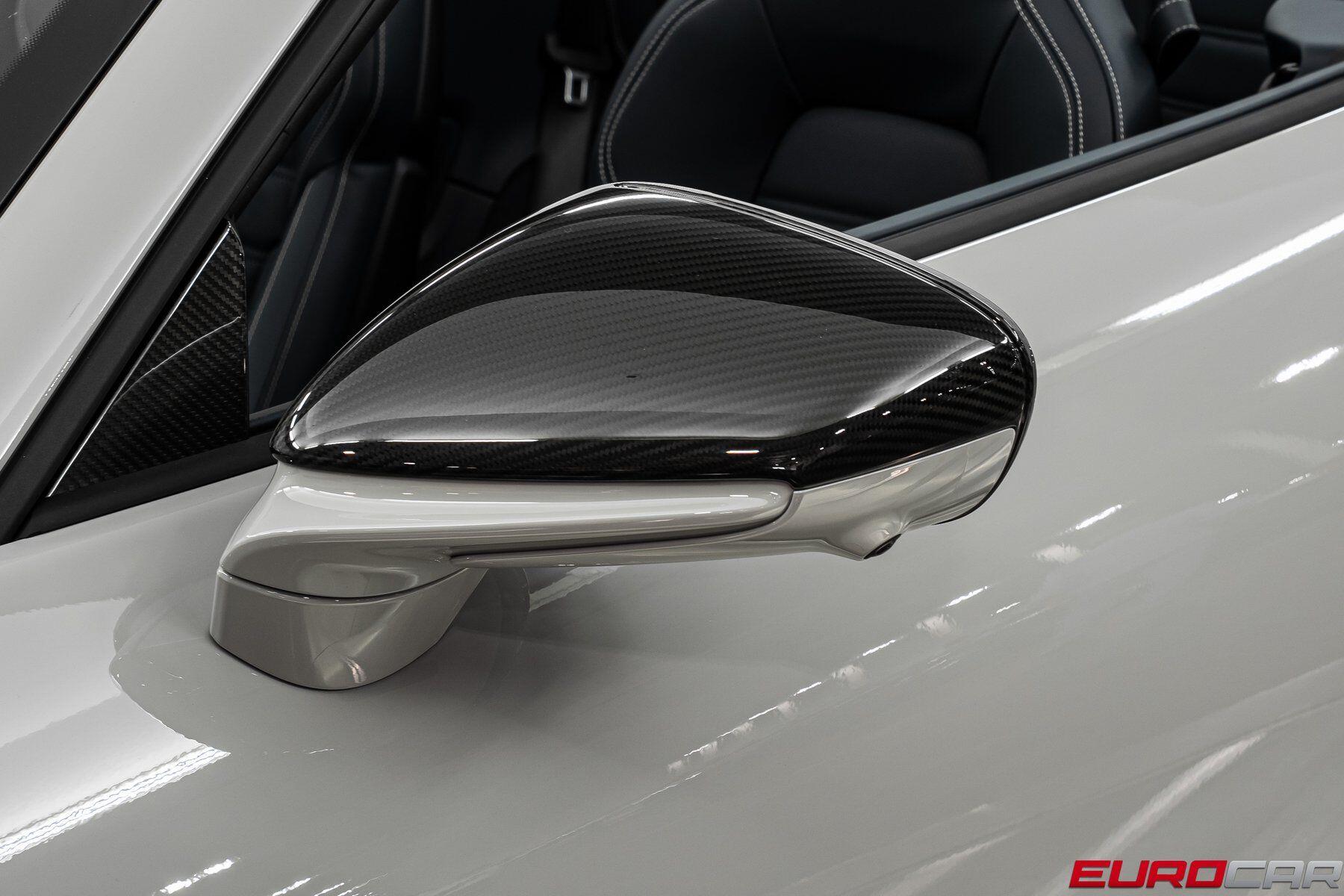 2026 Porsche 911 GTS - Photo 18