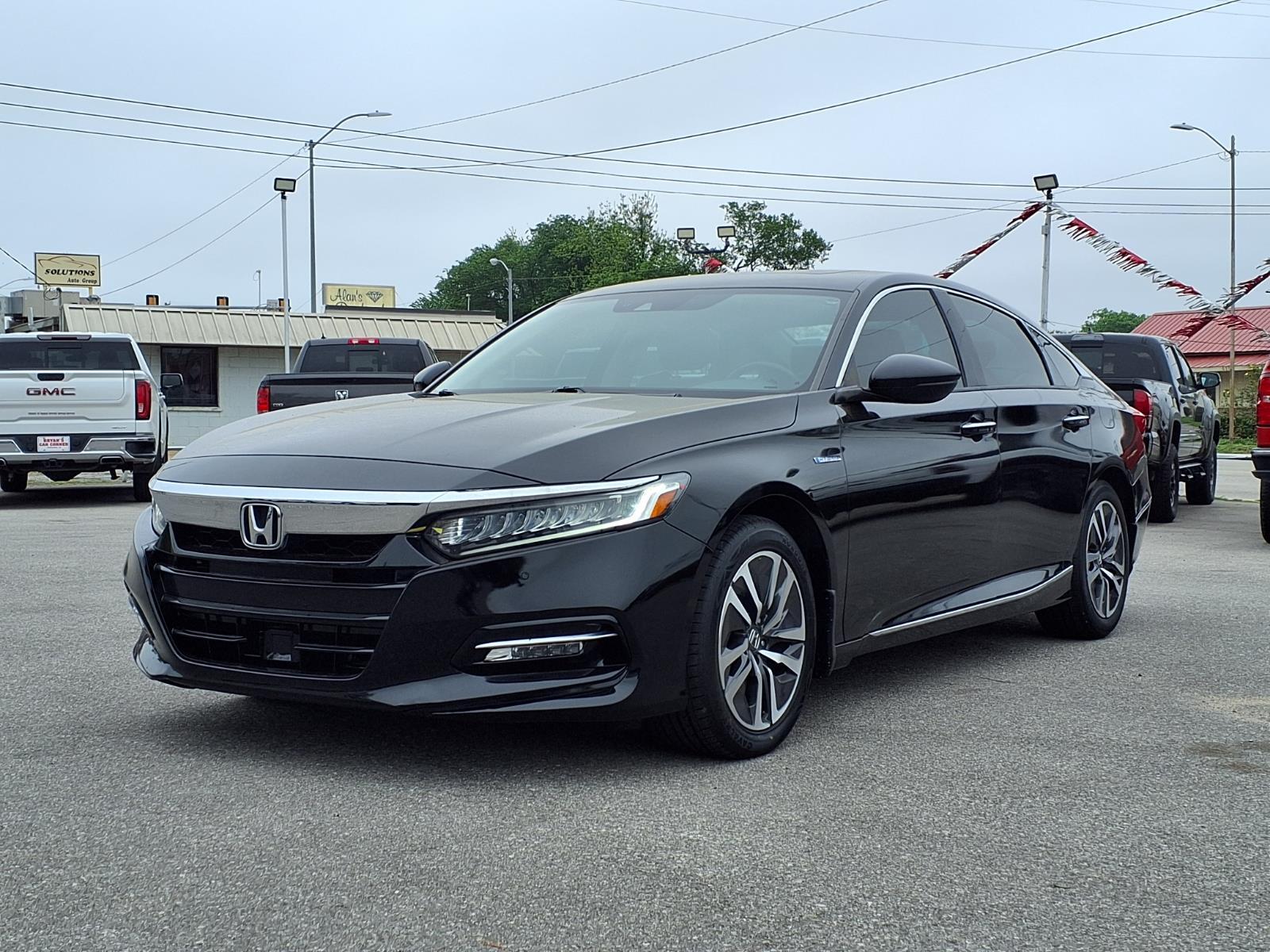 2020 Honda Accord Hybrid Touring's photo