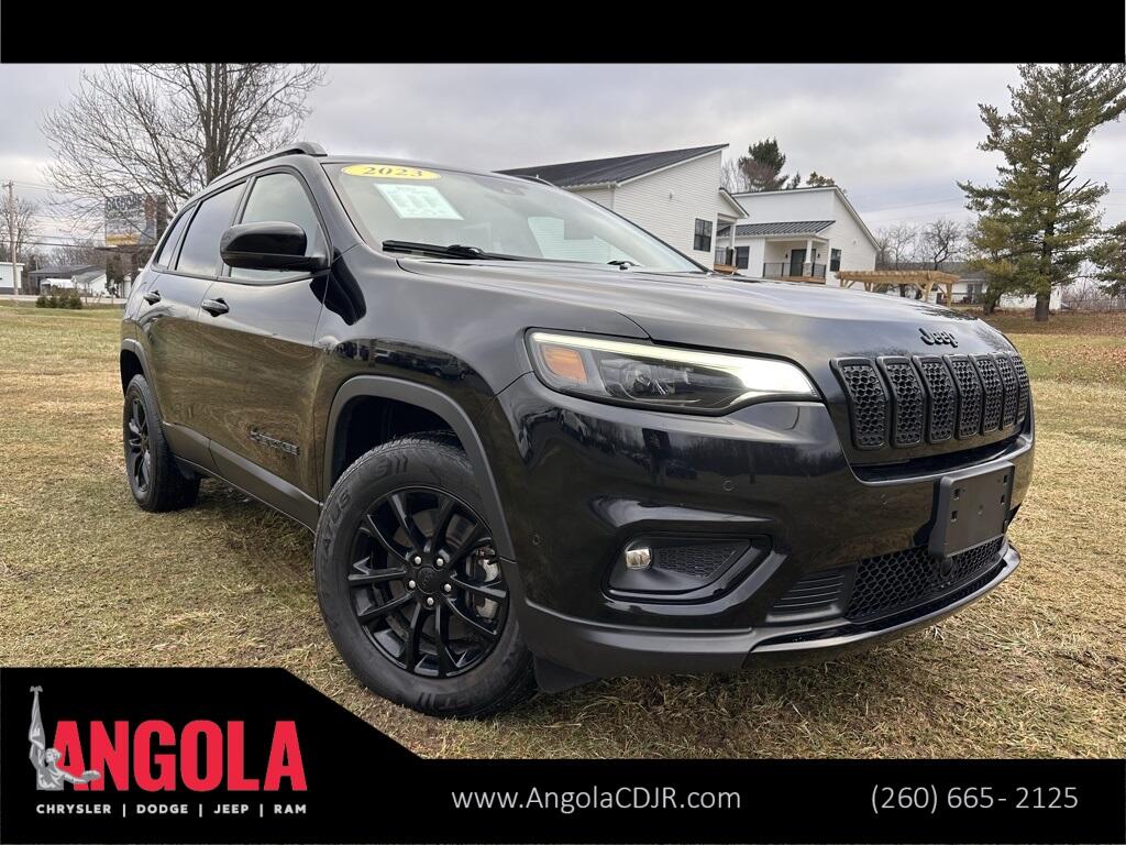 2023 Jeep Cherokee Altitude Lux's photo