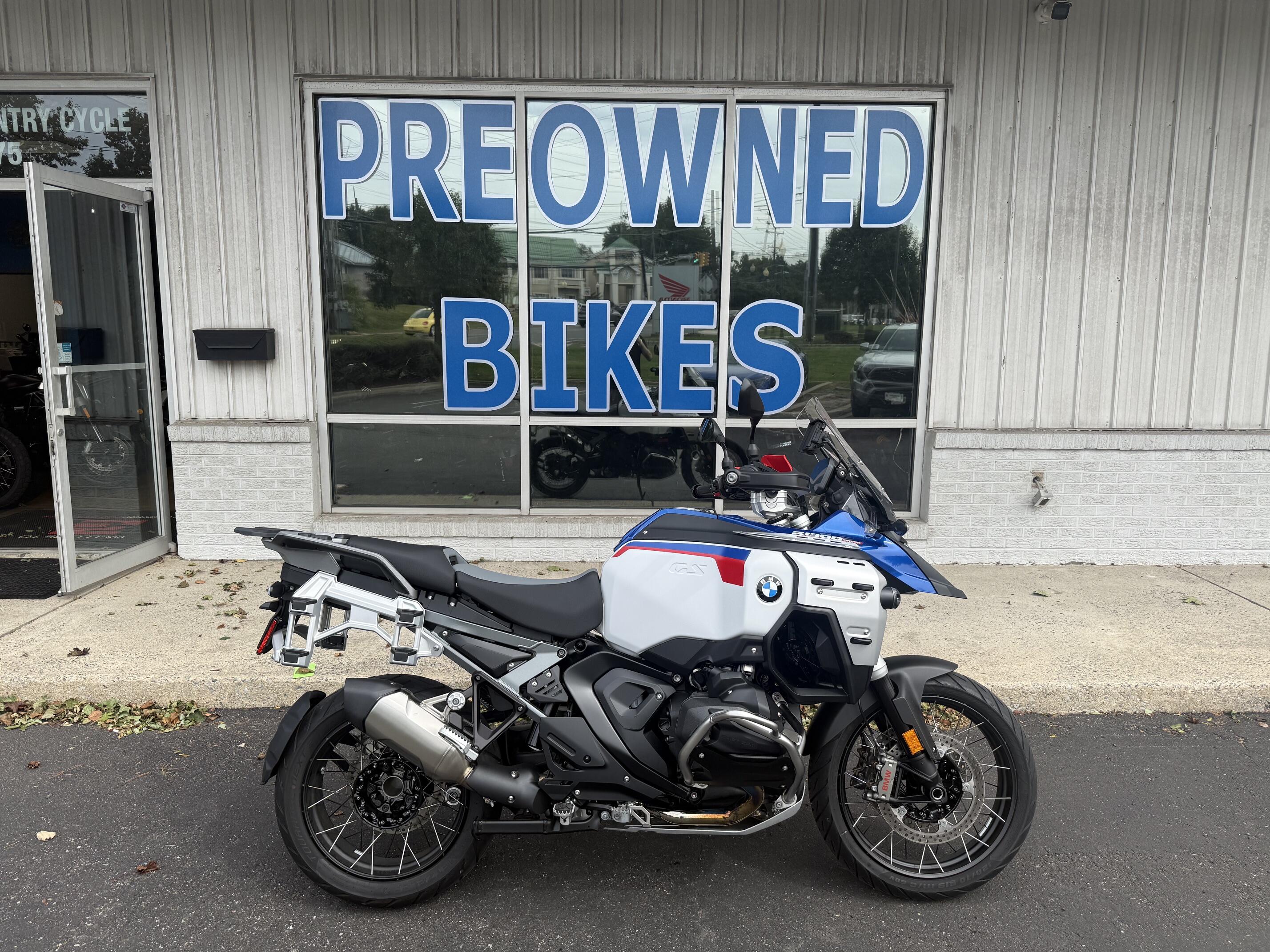 2025 BMW R 1300 GS Adventure - AURELIUS GREEN METALLIC MATTE
