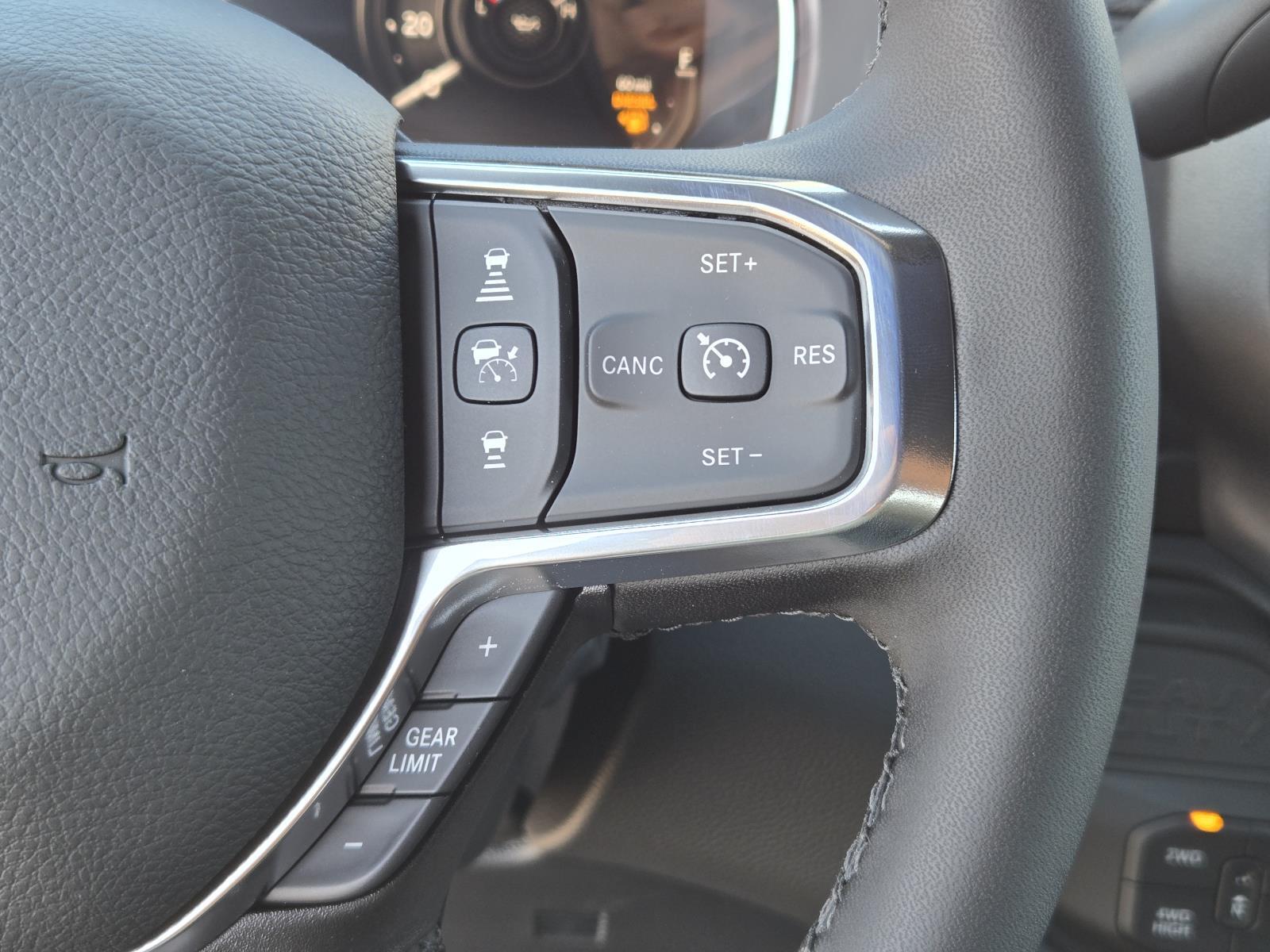 2025 RAM 2500 Laramie - Photo 18