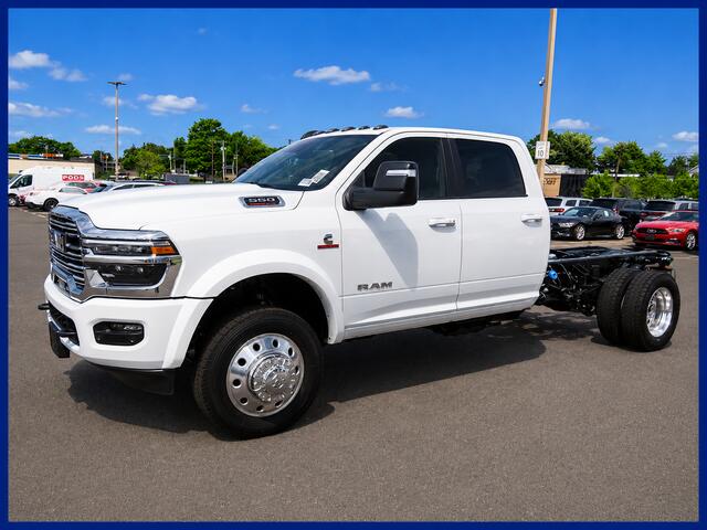2026 RAM 5500 Chassis 5500 Big Horn Chassis Crew Cab 4x4 60' Ca