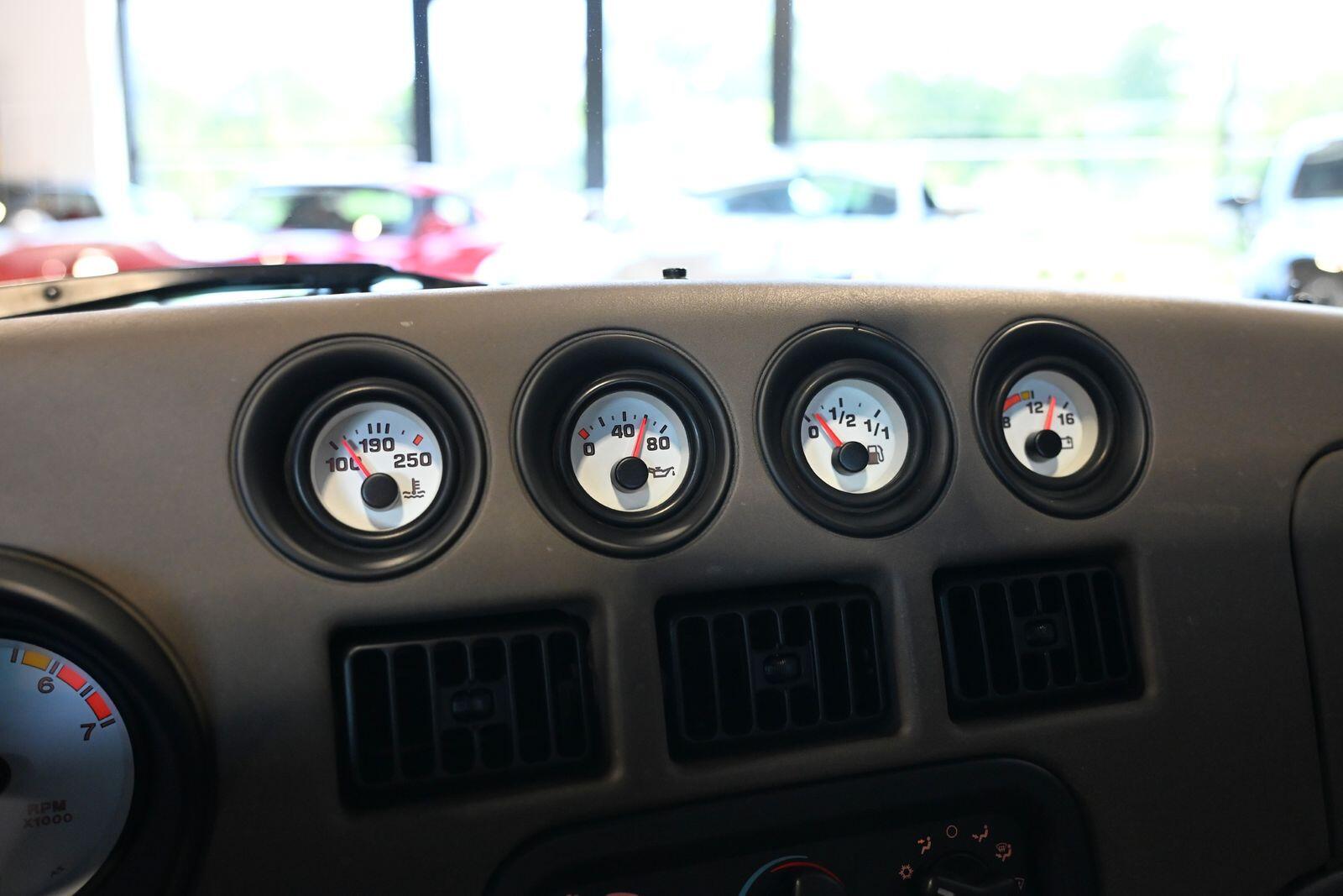 1994 Dodge Viper - Photo 32