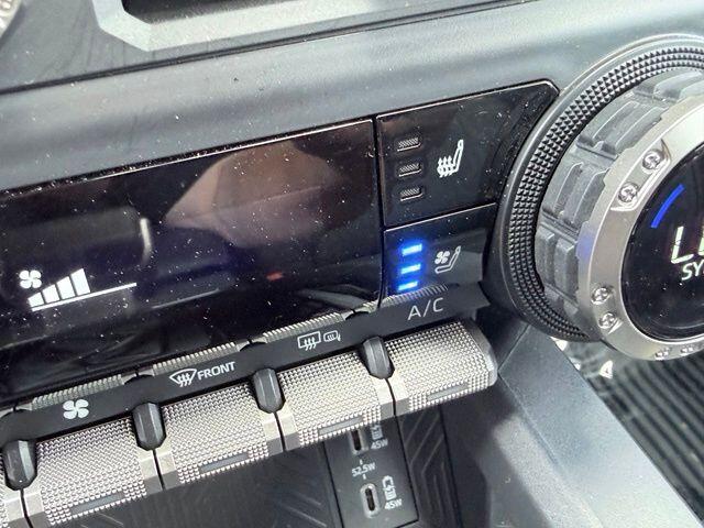 2025 Toyota Tacoma Limited - Photo 42
