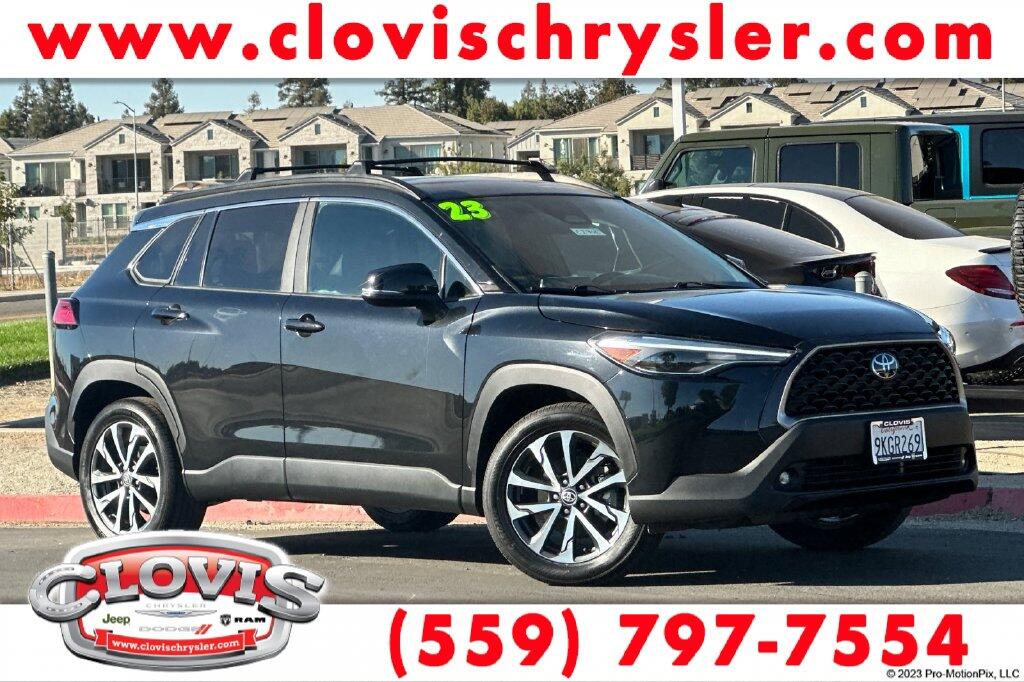  2023 Toyota Corolla Cross XLE FWD   