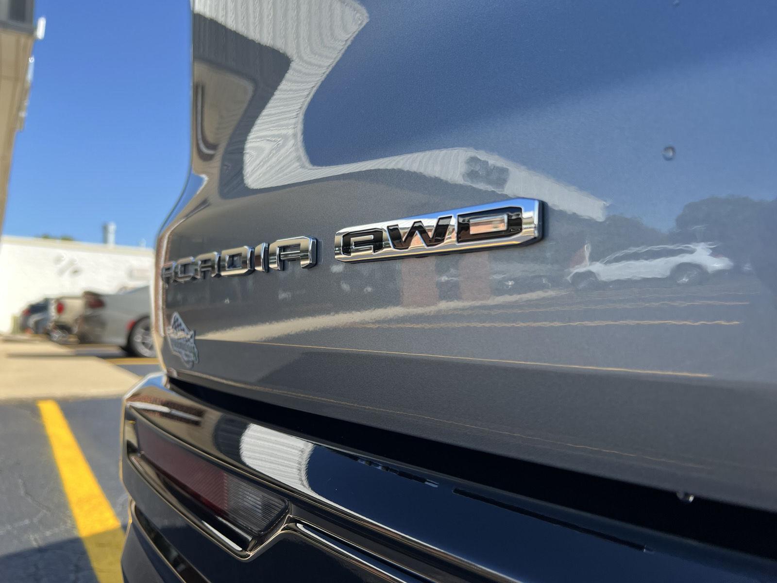 2027 GMC Acadia Denali Ultimate - Photo 8
