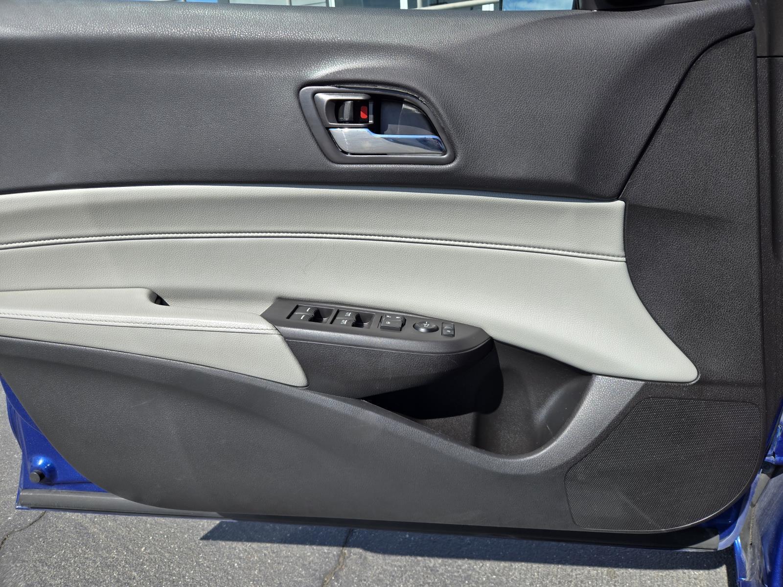 2017 Acura ILX Base - Photo 17