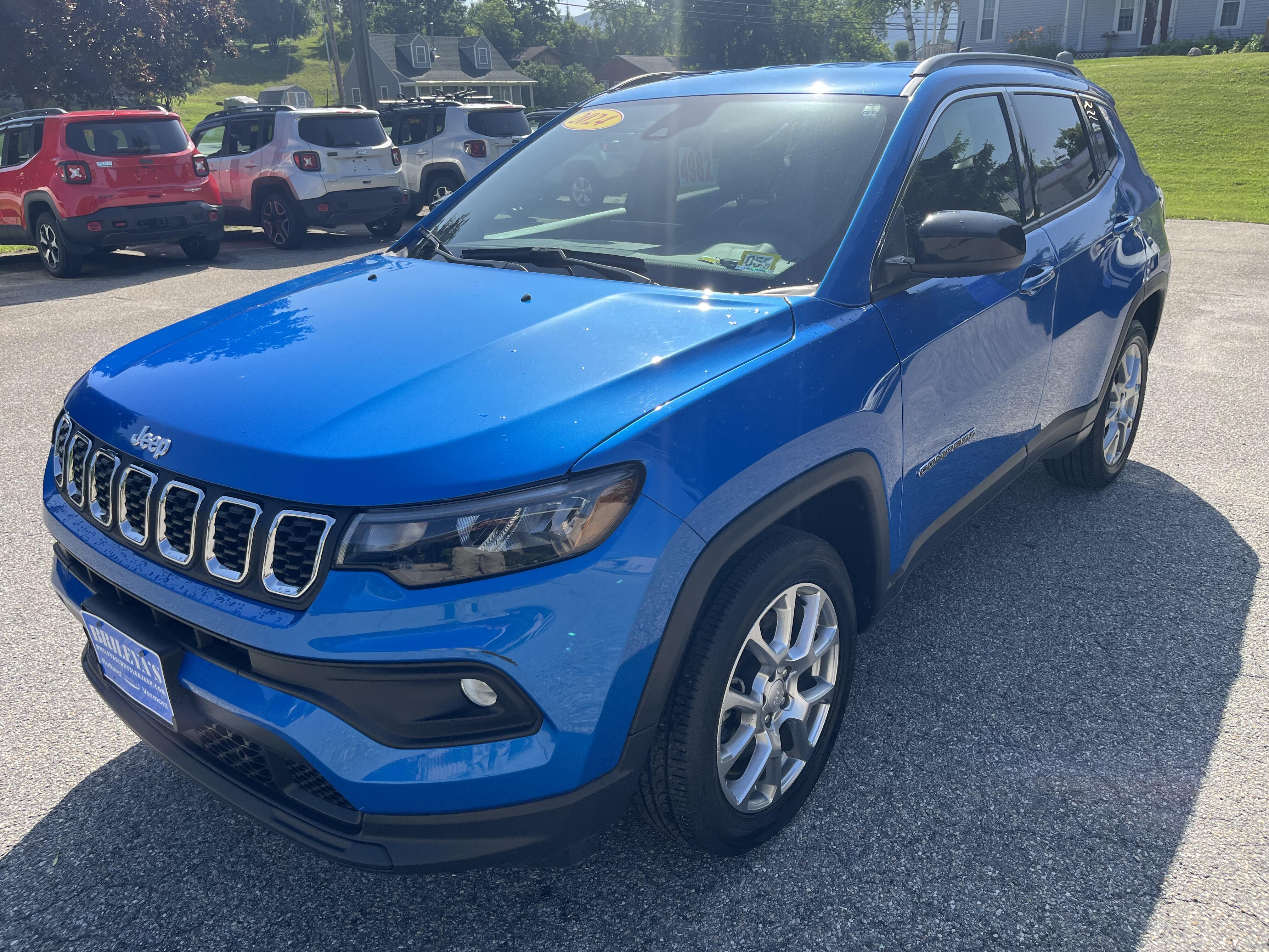 2024 Jeep Compass Latitude Lux 4X4's photo