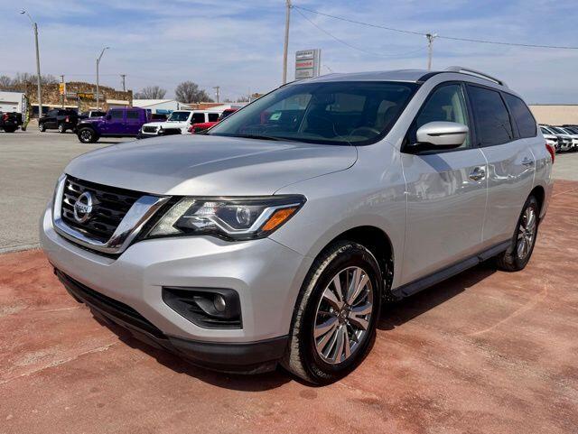 2020 Nissan Pathfinder SV