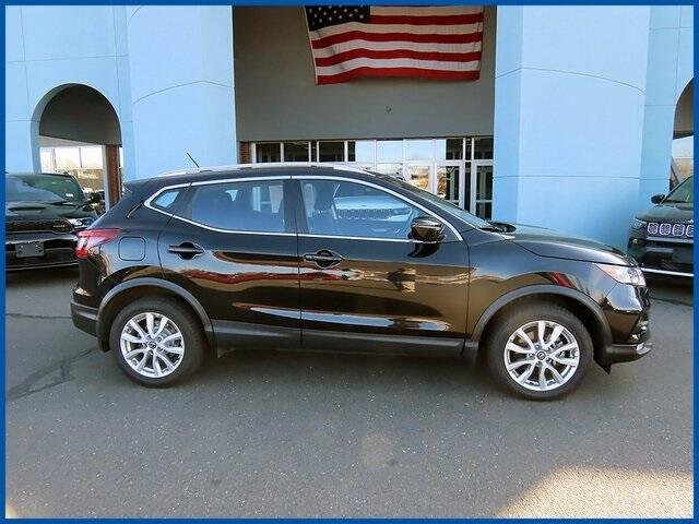 Used 2022 Nissan Rogue Sport SV with VIN JN1BJ1BW3NW484475 for sale in New Britain, CT