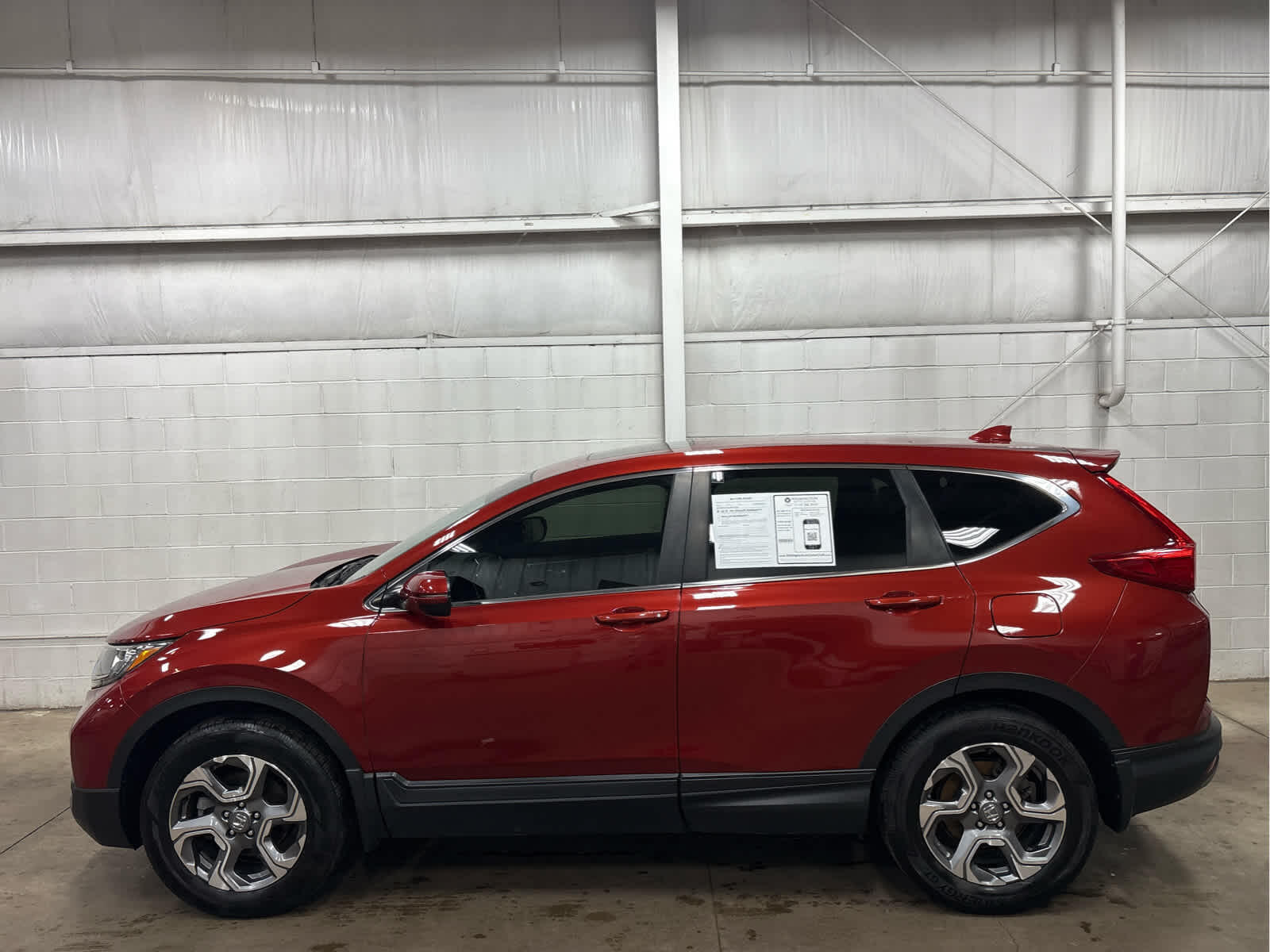 Used 2018 Honda CR-V EX with VIN 2HKRW2H56JH609888 for sale in Wilmington, OH