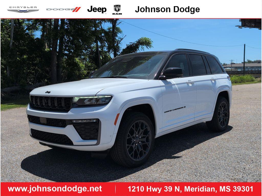 2026 Jeep Grand Cherokee Summit 4x4's photo
