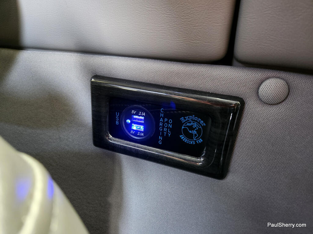 2023 GMC Savana Cargo Work Van - Photo 31