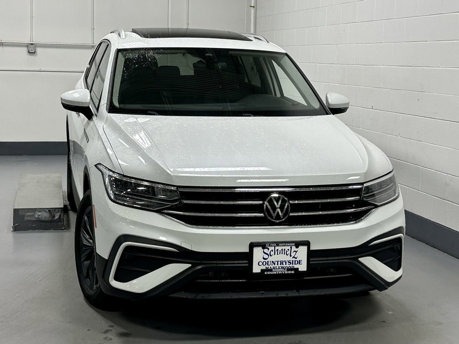 Used 2023 Volkswagen Tiguan SE with VIN 3VVNB7AX2PM028931 for sale in Maplewood, Minnesota