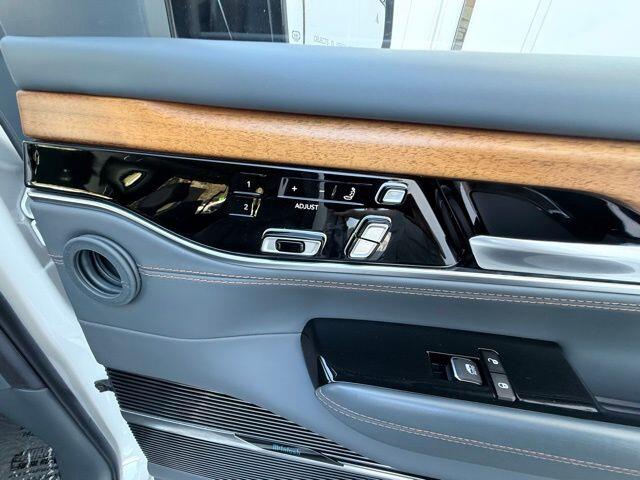 2022 Jeep Grand Wagoneer Series III - Photo 45