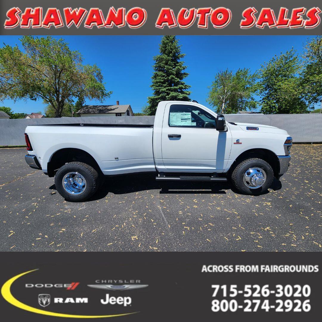 2026 RAM 3500 Tradesman 4X4 Regular cab's photo