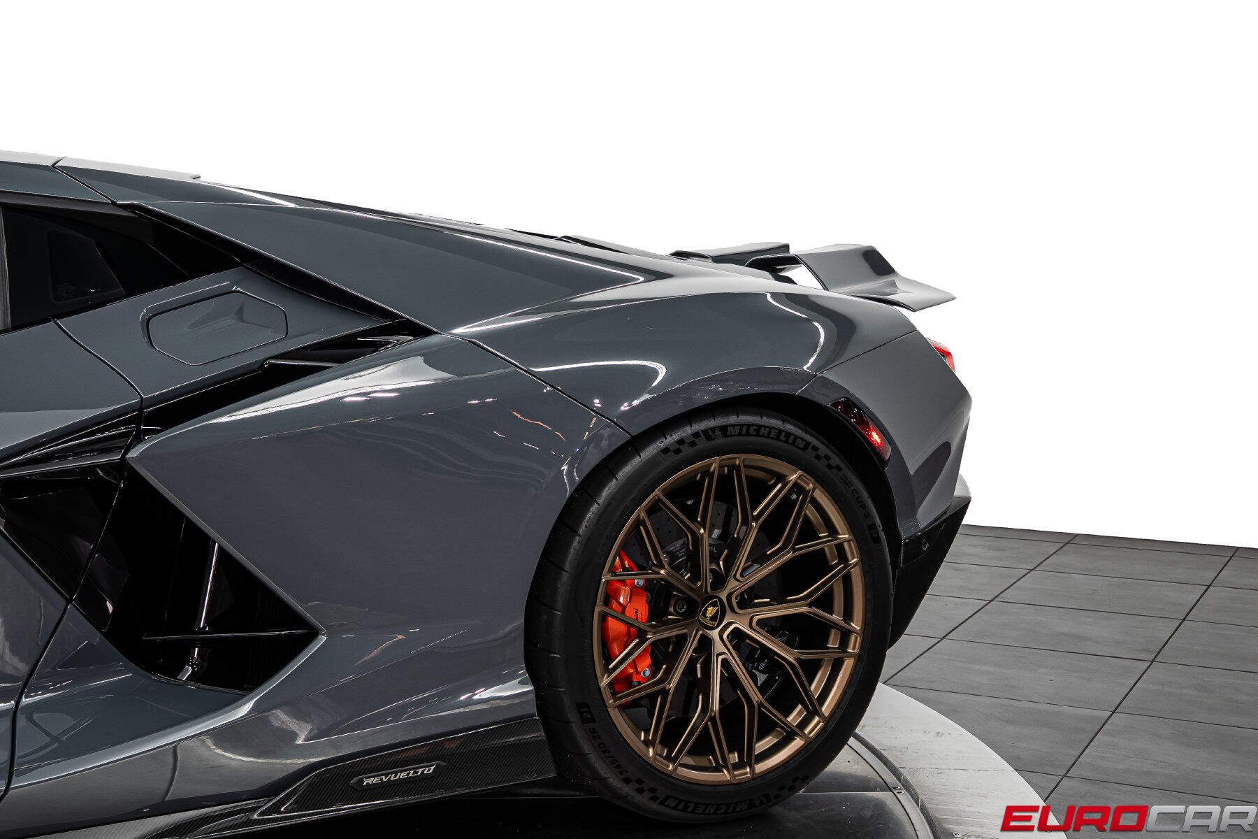 2025 Lamborghini Revuelto *HUGE CARBON OPTIONS * PASSENGER DISPLAY*Image 19