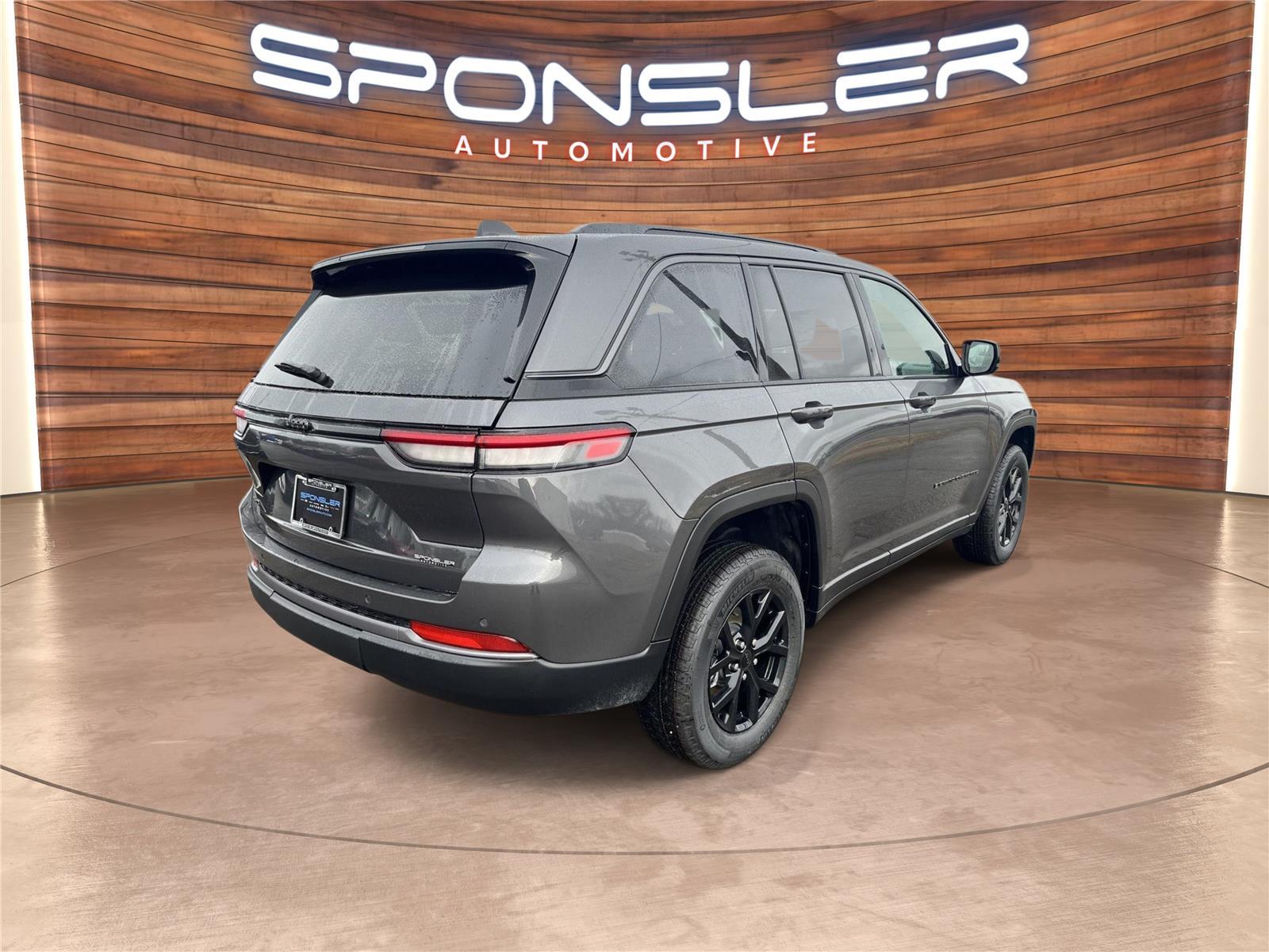 2026 Jeep Grand Cherokee Laredo - Photo 6