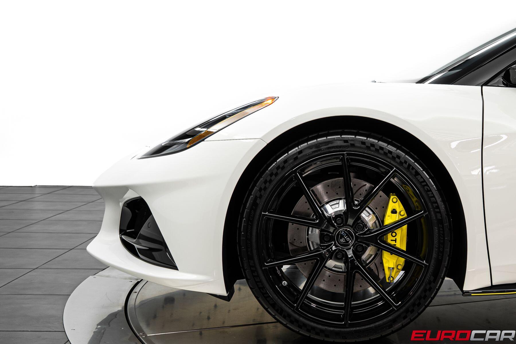 2026 Lotus Emira - Photo 13