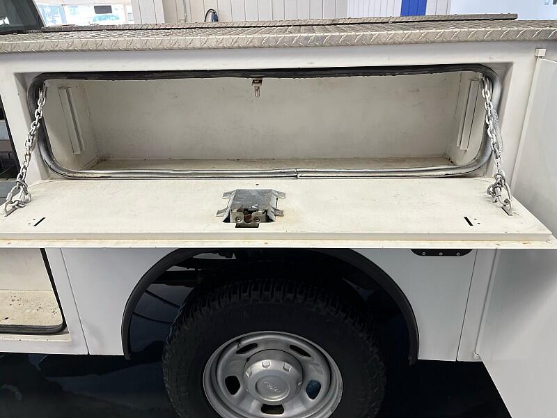 2019 Ford F-350 Super Duty Chassis Cab XL - Photo 7