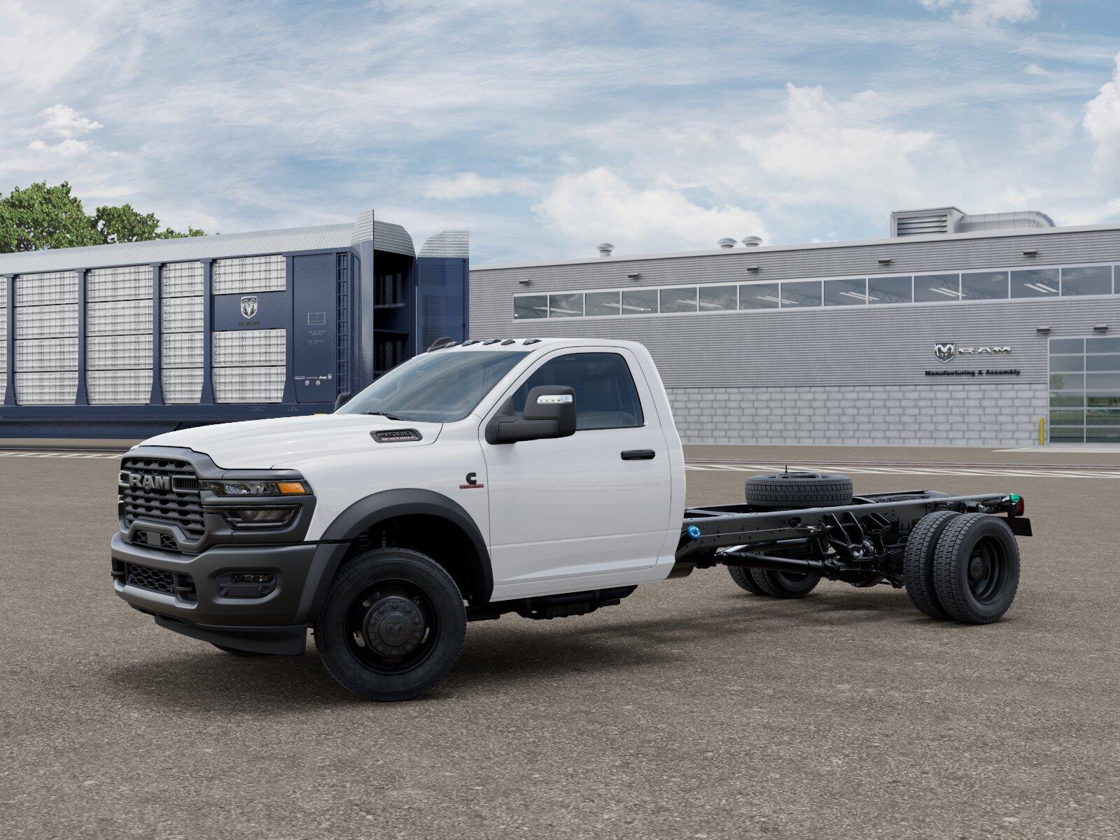 2027 RAM 4500 Chassis Cab 4500 Tradesman Chassis Regular Cab 4x4 108' Ca