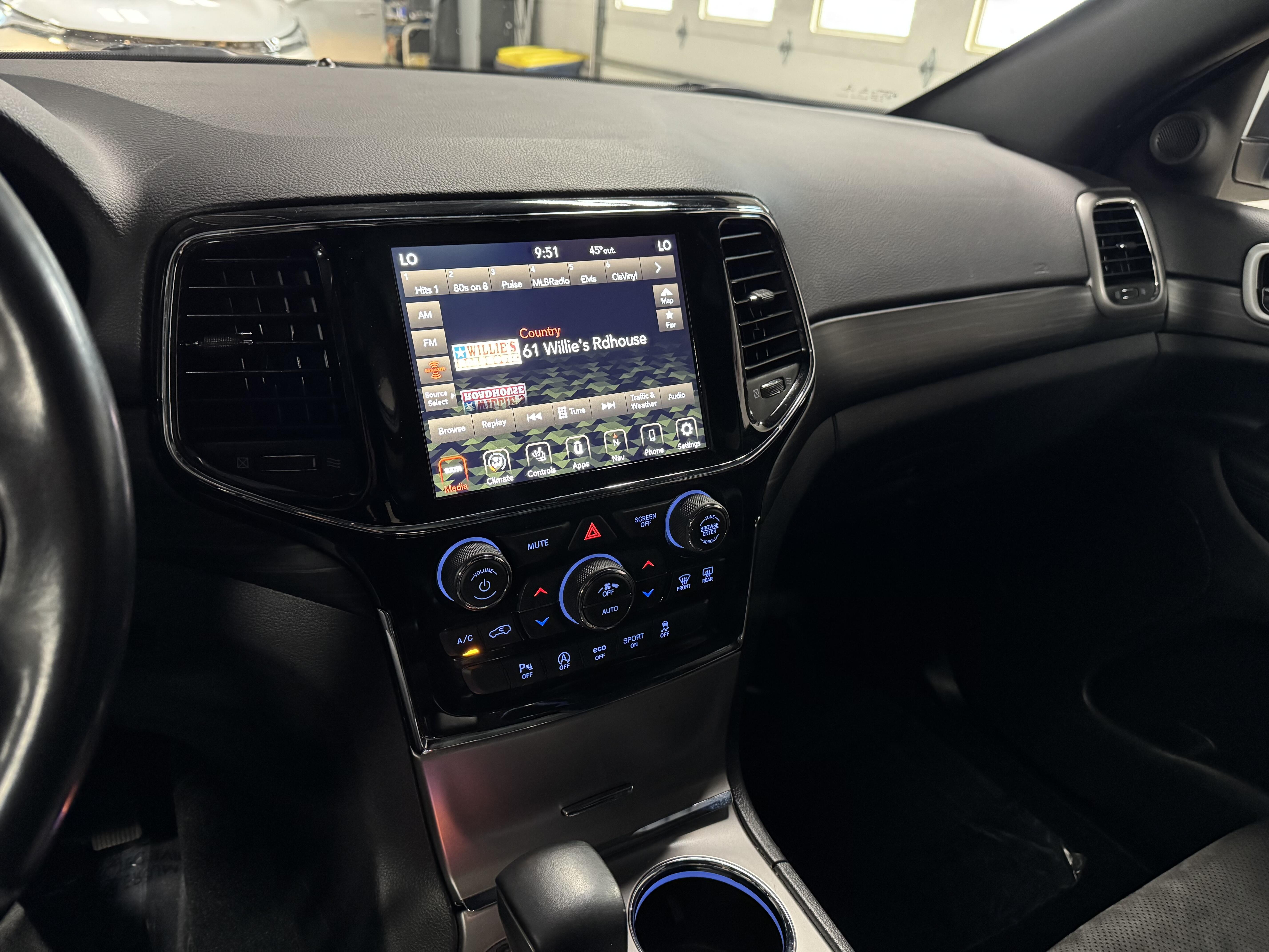 Used 2022 Jeep Grand Cherokee WK Laredo X with VIN 1C4RJFAG7NC118006 for sale in New Ulm, Minnesota