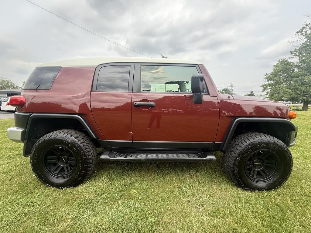 Used 2010 Toyota FJ Cruiser Base with VIN JTEBU4BF0AK092914 for sale in Angola, IN