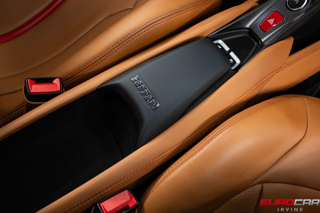 2021 Ferrari F8 Tributo *CARBON STEERING WHEEL * FULL ELECTRIC SEATS*Image 35