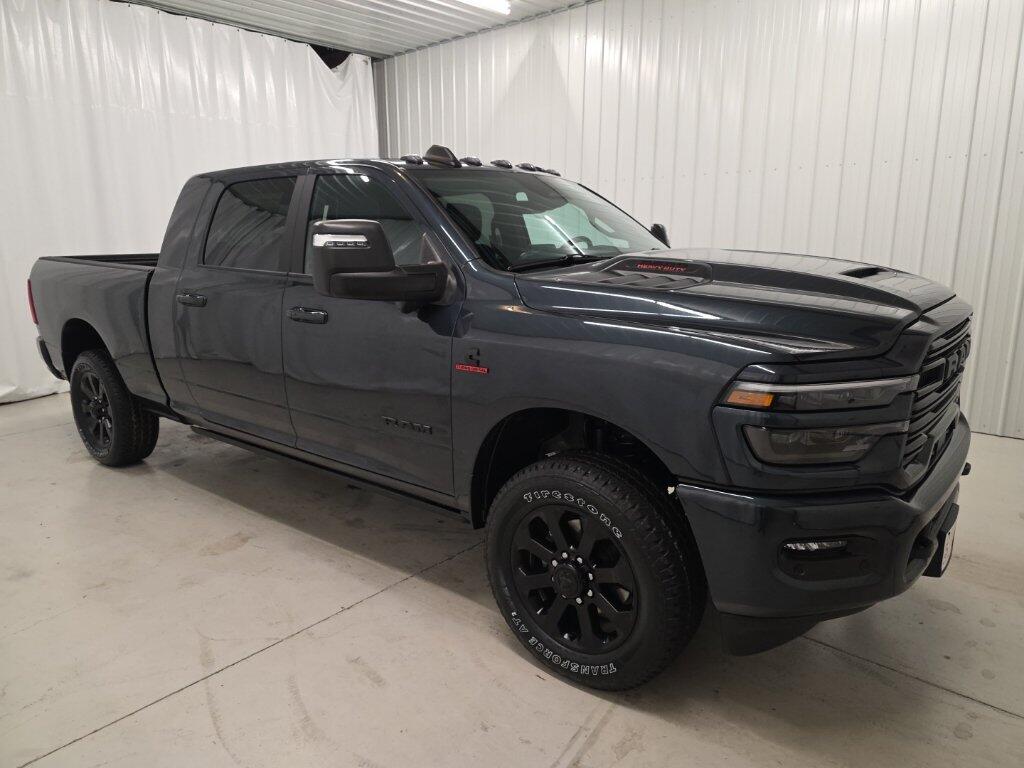 2026 RAM 3500 Laramie - Photo 7