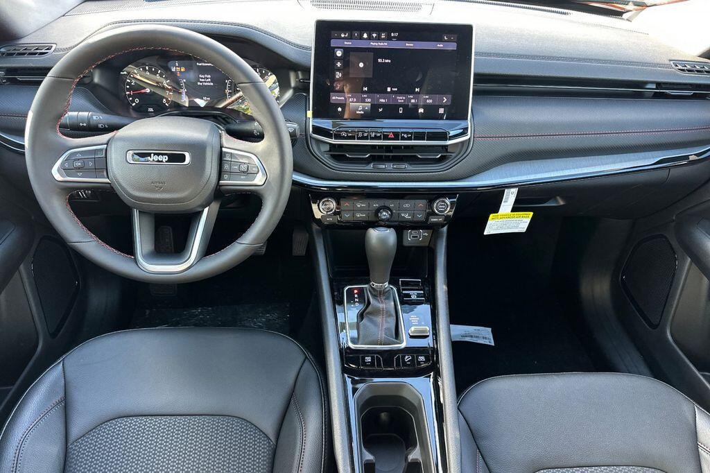 2026 Jeep Compass Trailhawk - Photo 13