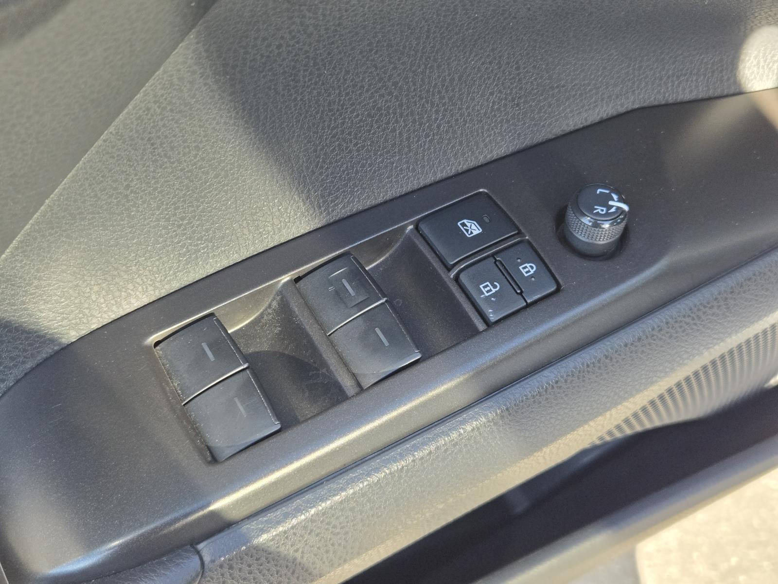 2024 Toyota Camry LE - Photo 19