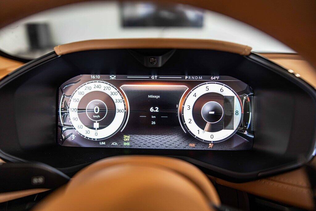 2026 Aston Martin DBX 707 - Photo 25