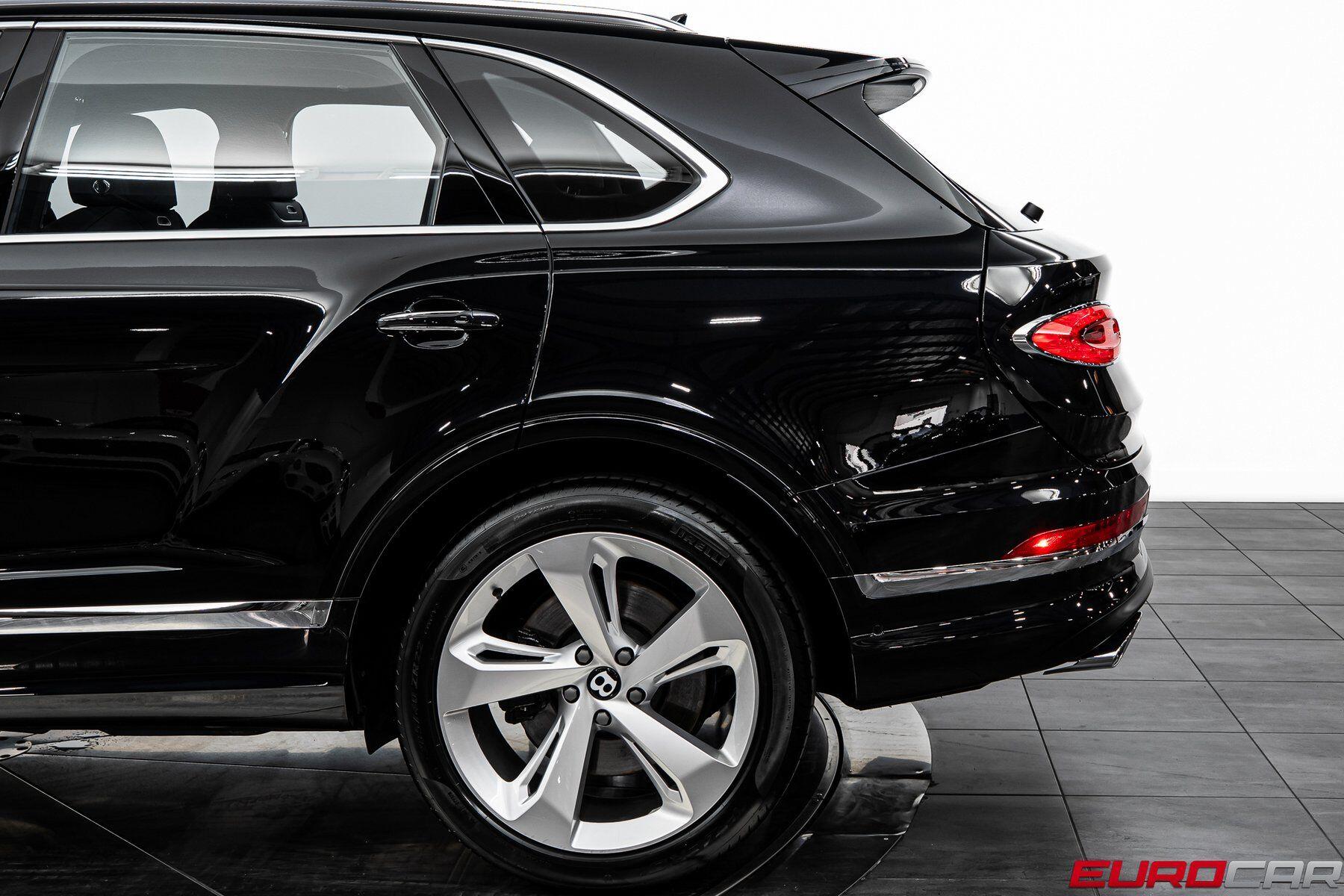 2024 Bentley Bentayga Azure - Photo 14