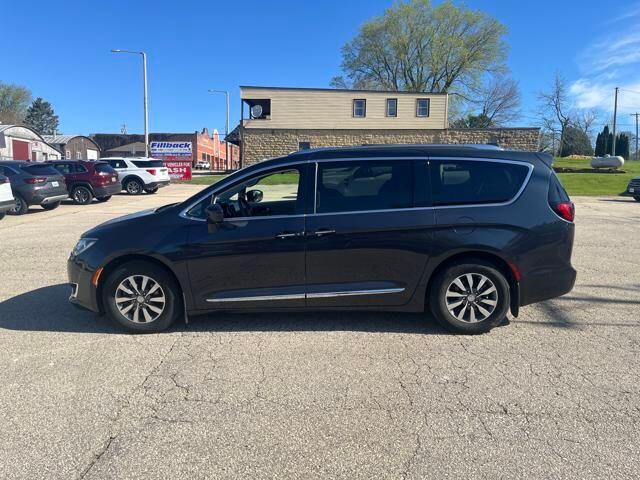 Used 2020 Chrysler Pacifica Touring L Plus with VIN 2C4RC1EG4LR210492 for sale in Prairie Du Chien, WI