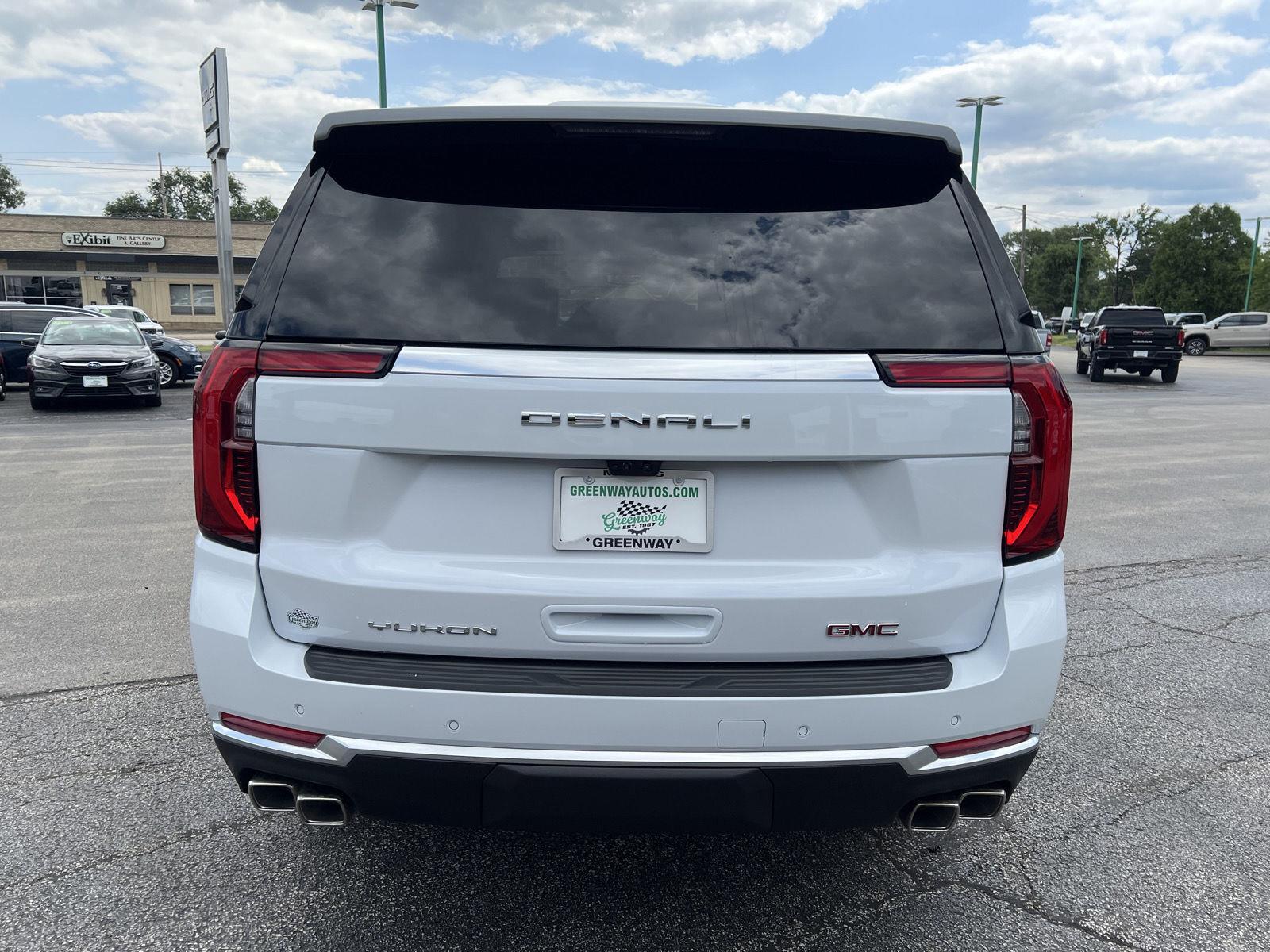 2026 GMC Yukon Denali - Photo 6