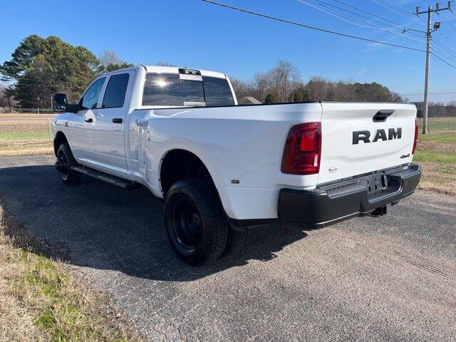 2026 RAM 3500 Tradesman - Photo 11