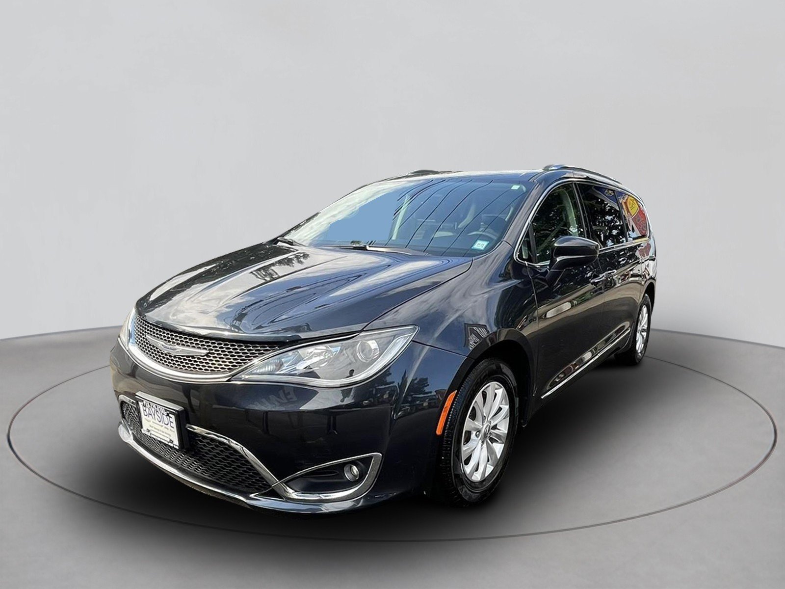 Used 2019 Chrysler Pacifica Touring L with VIN 2C4RC1BGXKR588593 for sale in Bayside, NY