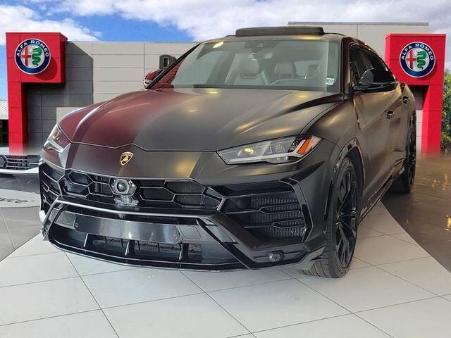 2022 Lamborghini Urus 4.0 V8's photo