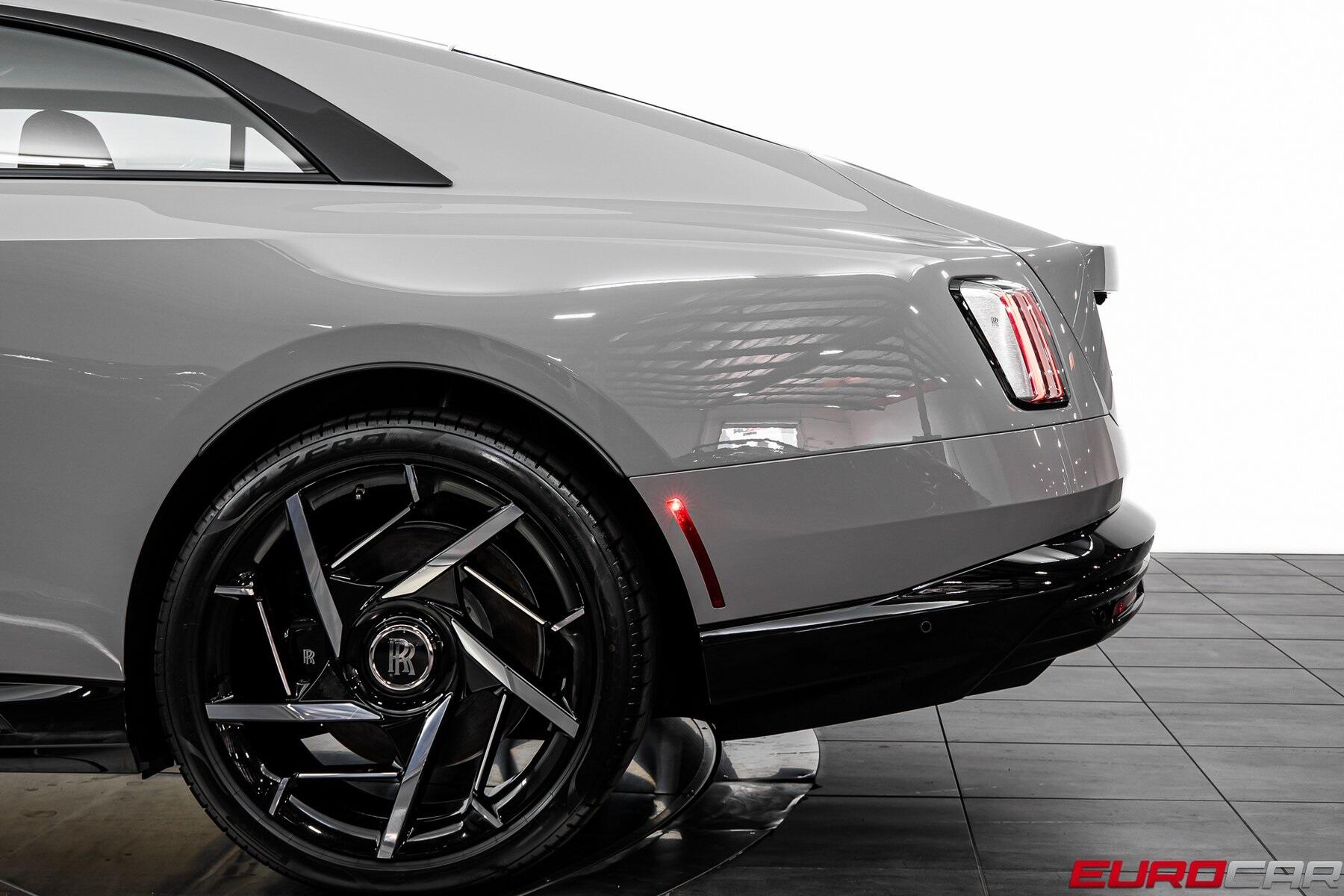 2025 Rolls-Royce Spectre Black Badge *ENHANCEMENT PACKAGE*Image 15