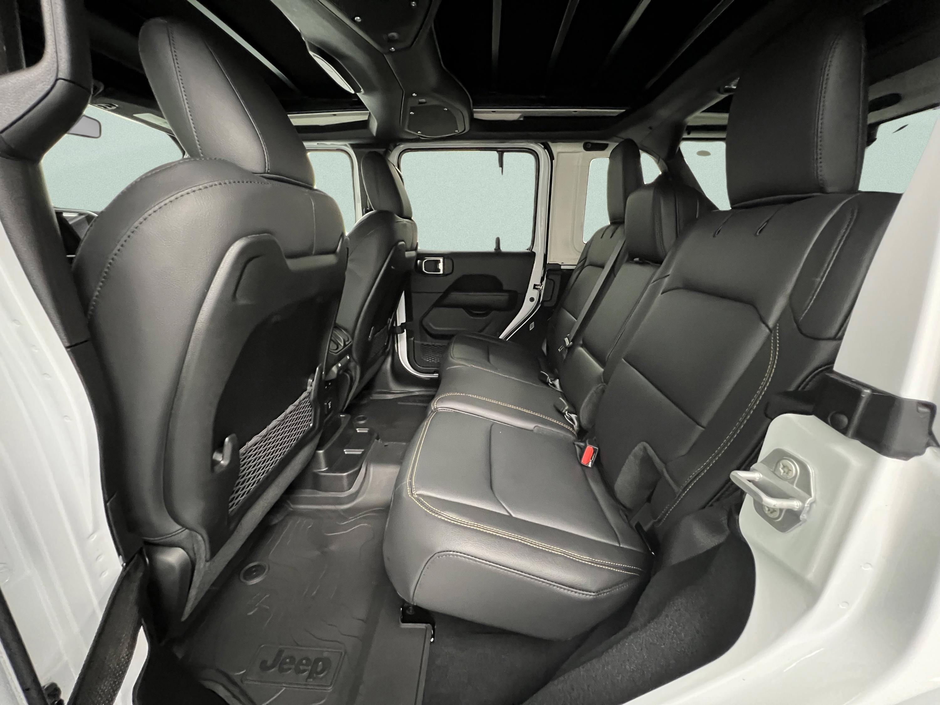 2026 Jeep Wrangler 4-Door Sahara - Photo 28
