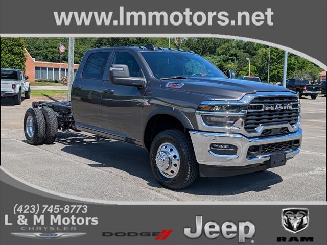 2025 RAM 3500 Tradesman 4X4 Crew Cab's photo